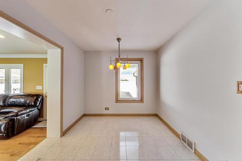 297 King Ln, Des Plaines, IL 60016 photo 5
