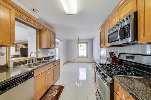 297 King Ln, Des Plaines, IL 60016 photo 3