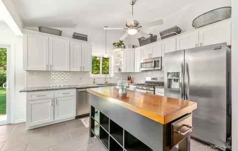 822 Cadillac Dr, Wheaton, IL 60187 photo 5