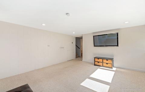 822 Cadillac Dr, Wheaton, IL 60187 photo 13