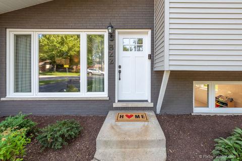 822 Cadillac Dr, Wheaton, IL 60187 photo 2