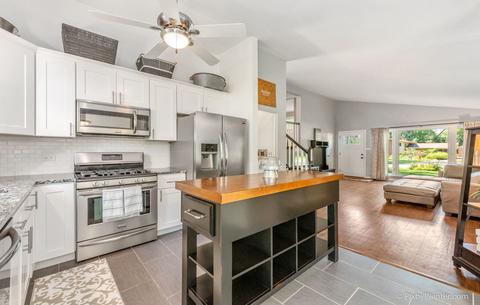 822 Cadillac Dr, Wheaton, IL 60187 photo 8