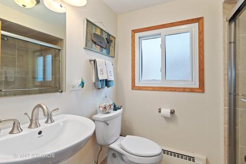 551 Debra Dr, Des Plaines, IL 60016 photo 17