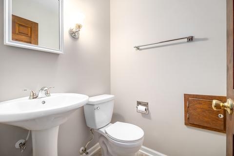 412 E 11th Ave, Naperville, IL 60563 photo 14