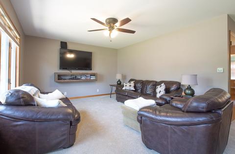 550 E 6th St, El Paso, IL 61738 photo 5