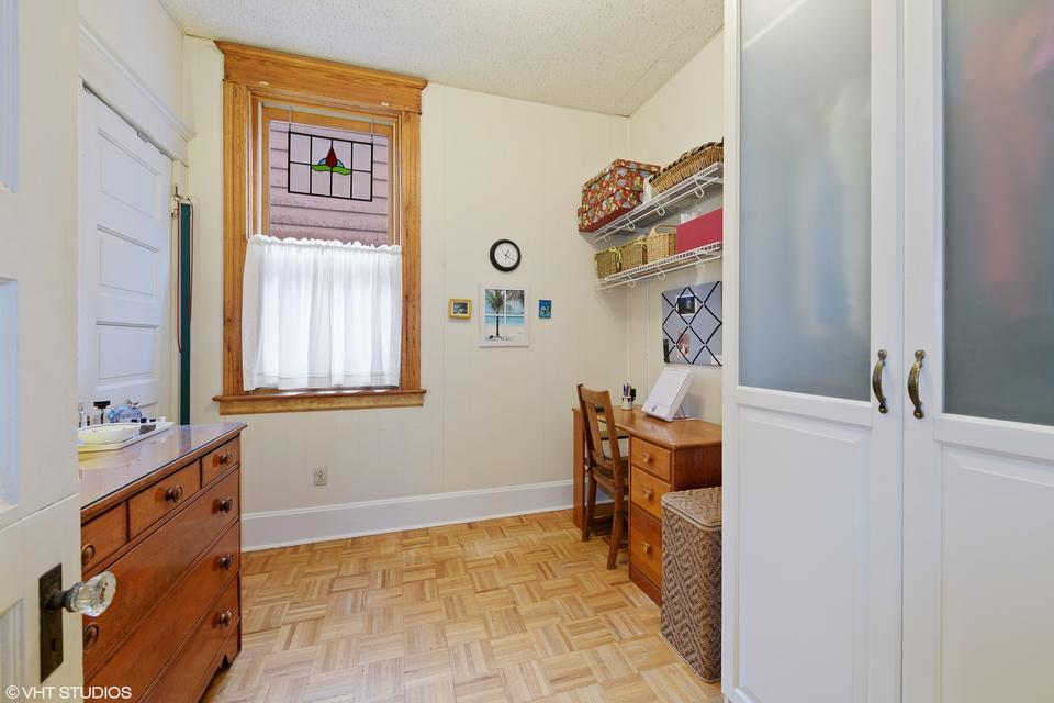  2117 W Bradley Pl, Chicago, IL 60618 photo 11