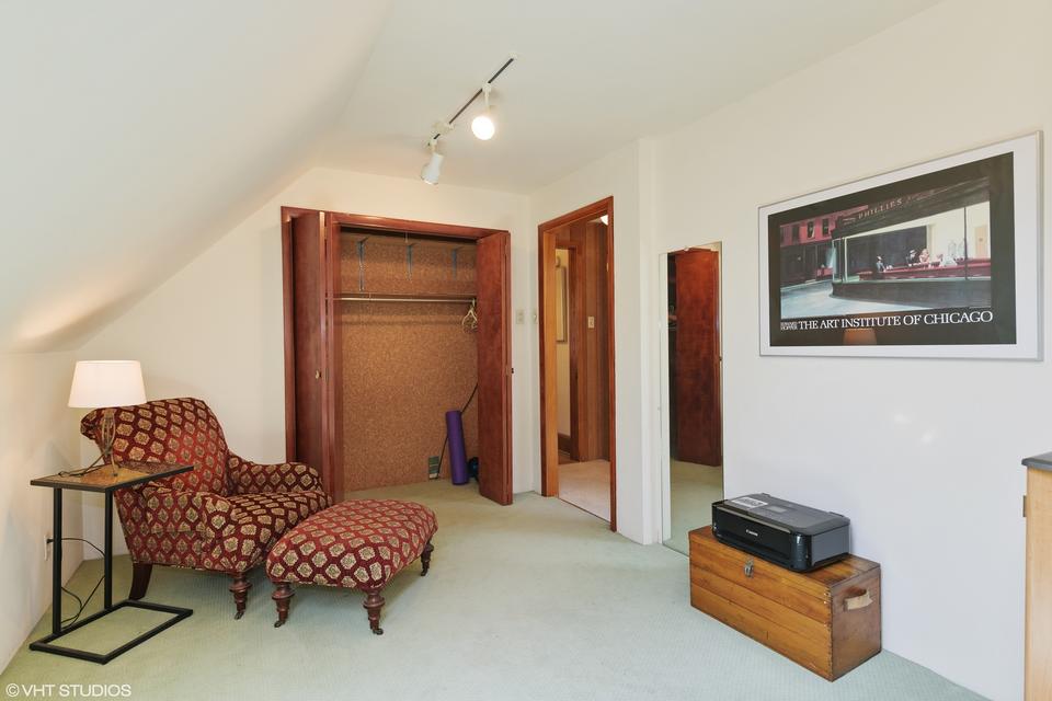  2117 W Bradley Pl, Chicago, IL 60618 photo 24