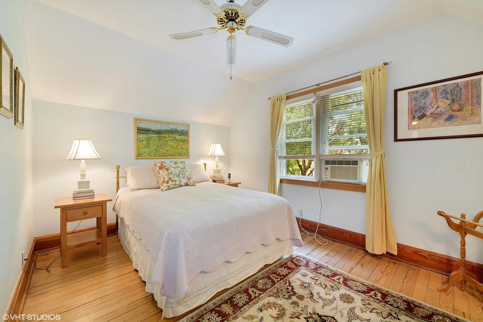  2117 W Bradley Pl, Chicago, IL 60618 photo 19