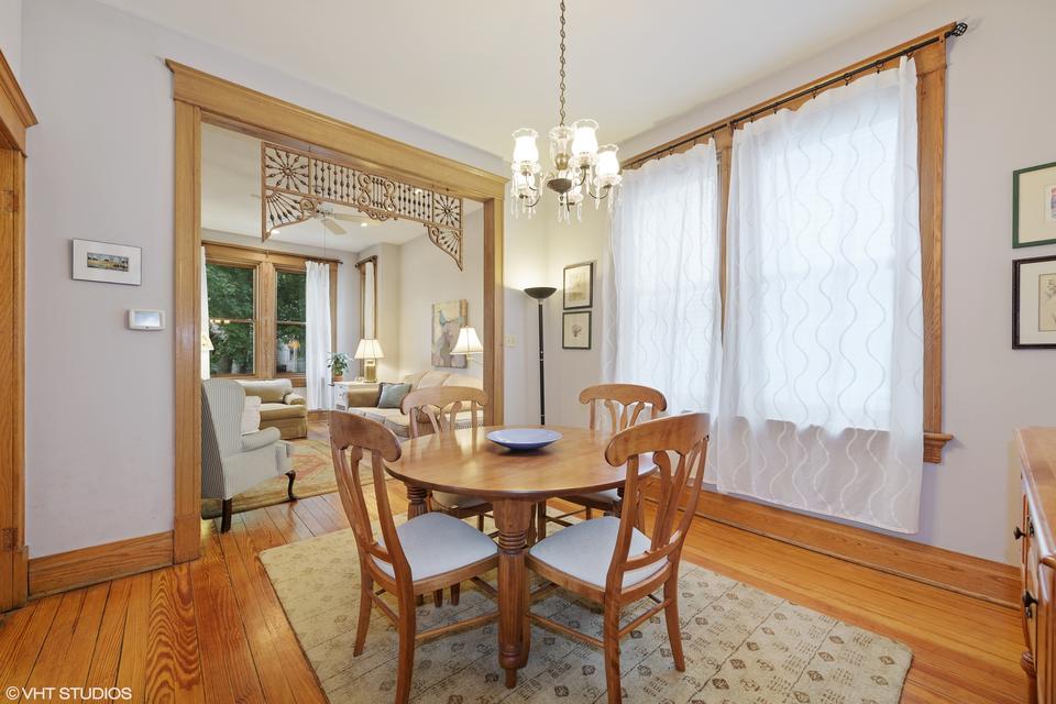  2117 W Bradley Pl, Chicago, IL 60618 photo 9