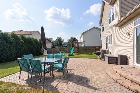858 Oak Ridge Blvd, Elgin, IL 60120 photo 16