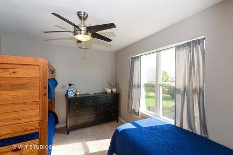 858 Oak Ridge Blvd, Elgin, IL 60120 photo 13