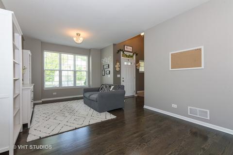 858 Oak Ridge Blvd, Elgin, IL 60120 photo 4
