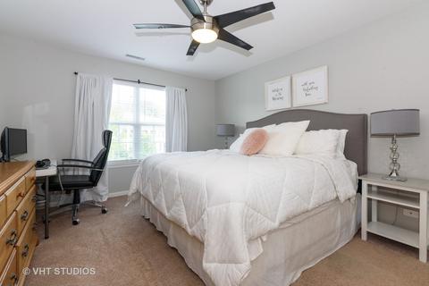 858 Oak Ridge Blvd, Elgin, IL 60120 photo 10
