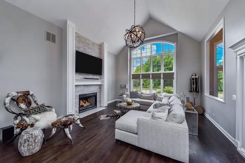 1651 Raleigh Ct, Wheaton, IL 60189 photo 4