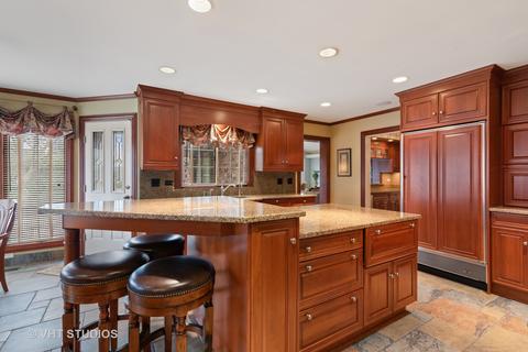 2403 Saranac Ln, Glenview, IL 60026 photo 4