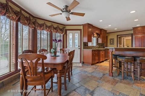 2403 Saranac Ln, Glenview, IL 60026 photo 7