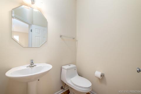 571 Suncrest Dr, Aurora, IL 60506 photo 12
