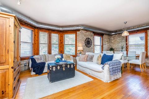 321 Custer Ave #2W, Evanston, IL 60202 photo 3