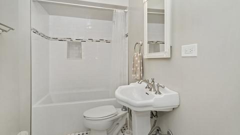 70 E Scott St #908, Chicago, IL 60610 photo 15