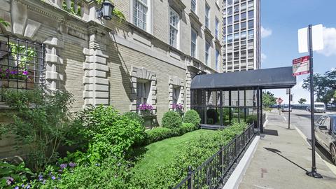 70 E Scott St #908, Chicago, IL 60610 photo 2