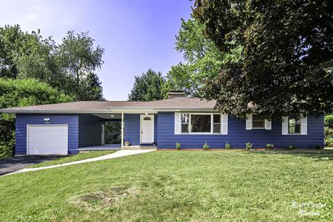 12 Walnut Ln, Algonquin, IL 60102 photo 1