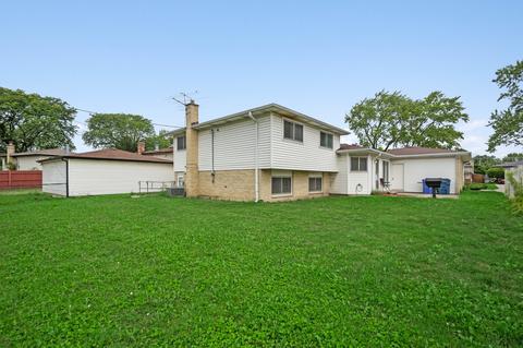 695 Devonshire Dr, Des Plaines, IL 60018 photo 12