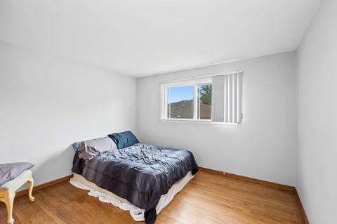695 Devonshire Dr, Des Plaines, IL 60018 photo 7