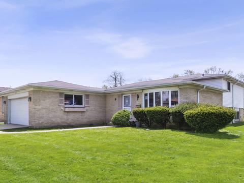 695 Devonshire Dr, Des Plaines, IL 60018 photo 1