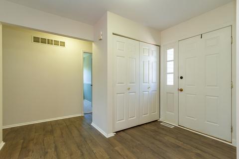 335 Partridge Ct, Algonquin, IL 60102 photo 4