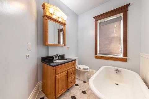 500 Lawrence Ave, Elgin, IL 60123 photo 21