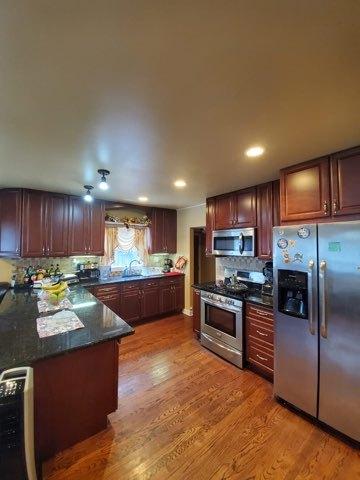 1070 S Wolf Rd, Des Plaines, IL 60016 photo 2