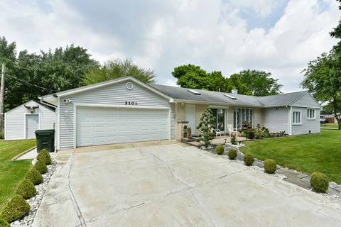 2101 Flicker Ln, Rolling Meadows, IL 60008 photo 1