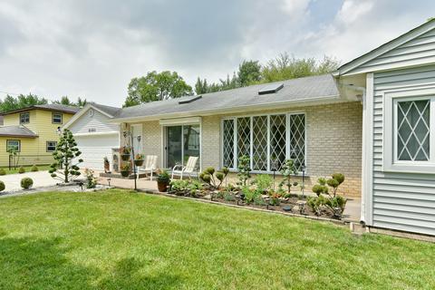 2101 Flicker Ln, Rolling Meadows, IL 60008 photo 3