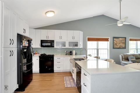 2323 Caton Corner Dr, Plainfield, IL 60586 photo 8