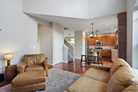 684 Suncrest Dr, Aurora, IL 60506 photo 23
