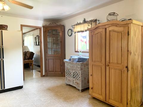 408 E Roosevelt Ave, Onarga, IL 60955 photo 9