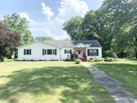 408 E Roosevelt Ave, Onarga, IL 60955 photo 2