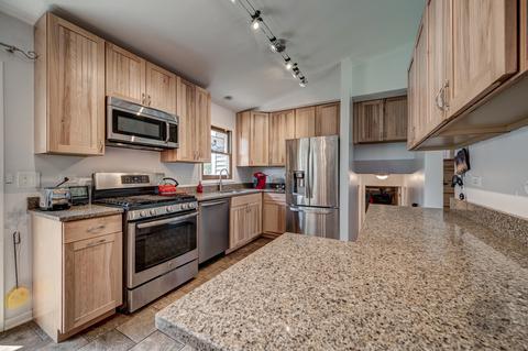301 Vista Dr, Bolingbrook, IL 60490 photo 7