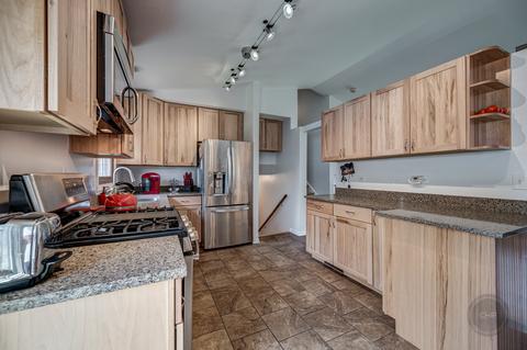 301 Vista Dr, Bolingbrook, IL 60490 photo 11