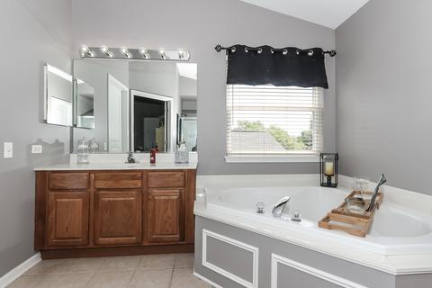 4070 Bunker Hill Dr, Algonquin, IL 60102 photo 22