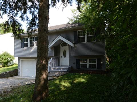 1381 Cary Rd, Algonquin, IL 60102 photo 2