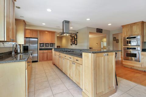 8454 S Park Ave, Burr Ridge, IL 60527 photo 9