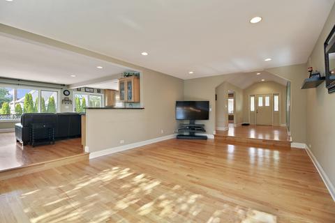 8454 S Park Ave, Burr Ridge, IL 60527 photo 12