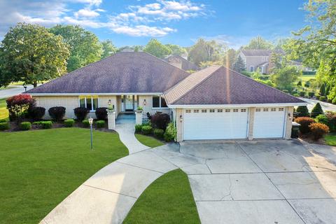 8454 S Park Ave, Burr Ridge, IL 60527 photo 1