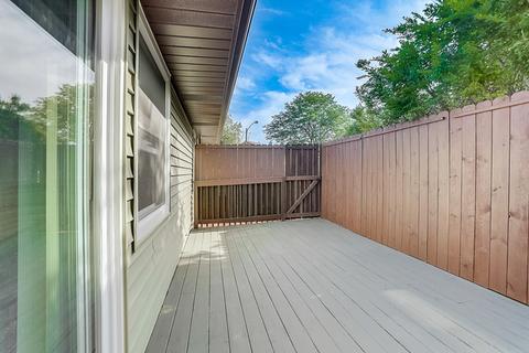 1475 Brookside Dr, Hoffman Estates, IL 60169 photo 22
