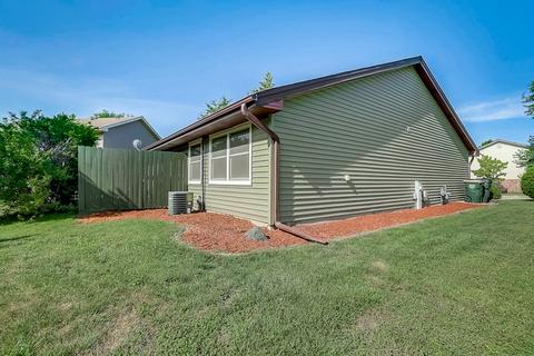 1475 Brookside Dr, Hoffman Estates, IL 60169 photo 24