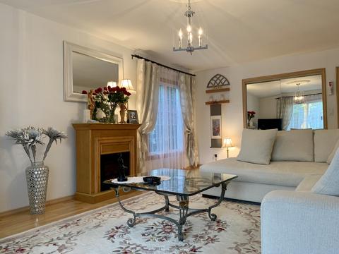 1310 Meyer Rd, Hoffman Estates, IL 60169 photo 2