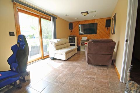 973 Stuart Dr, Bartlett, IL 60103 photo 8