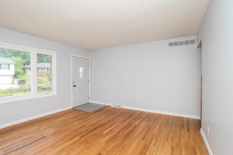 1811 Hoover Dr, Normal, IL 61761 photo 4