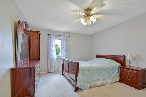 1552 Hunt Dr #E, Normal, IL 61761 photo 17